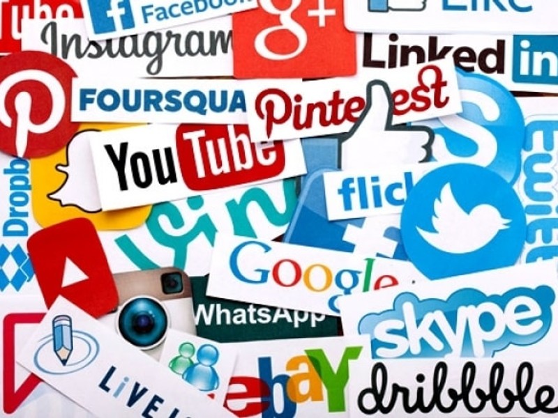 Quá trình tải xuống tệp cài đặt Fabet